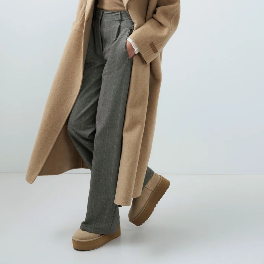 YAYA Wide Leg Pleated Trouser