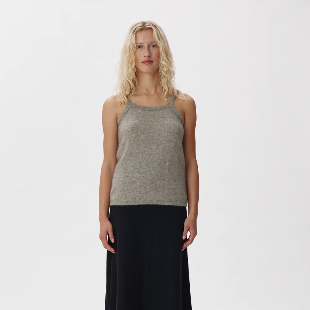 Six Ames Aurora Top